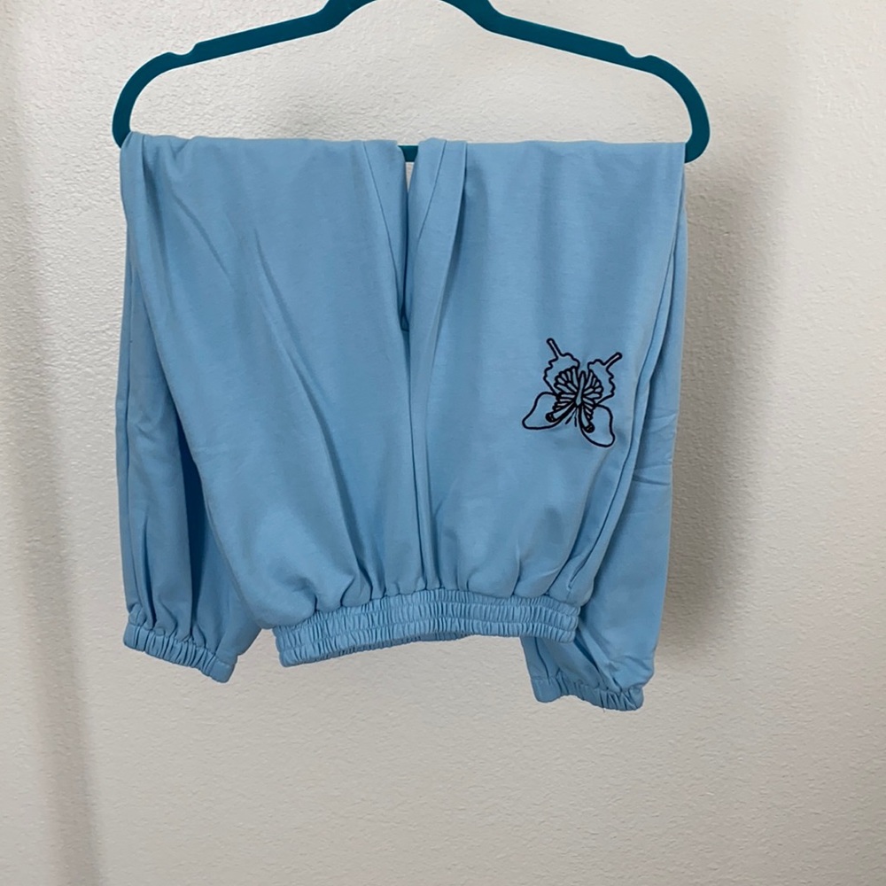 Blue sweats!